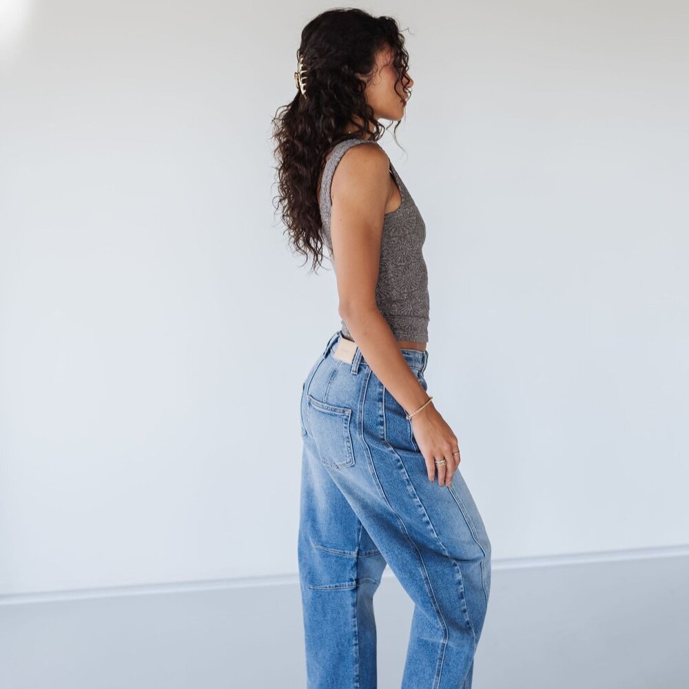 Barrel Jeans Mid Rise Relaxed Fit Medium Wash Denim NWT - Picture 5 of 6